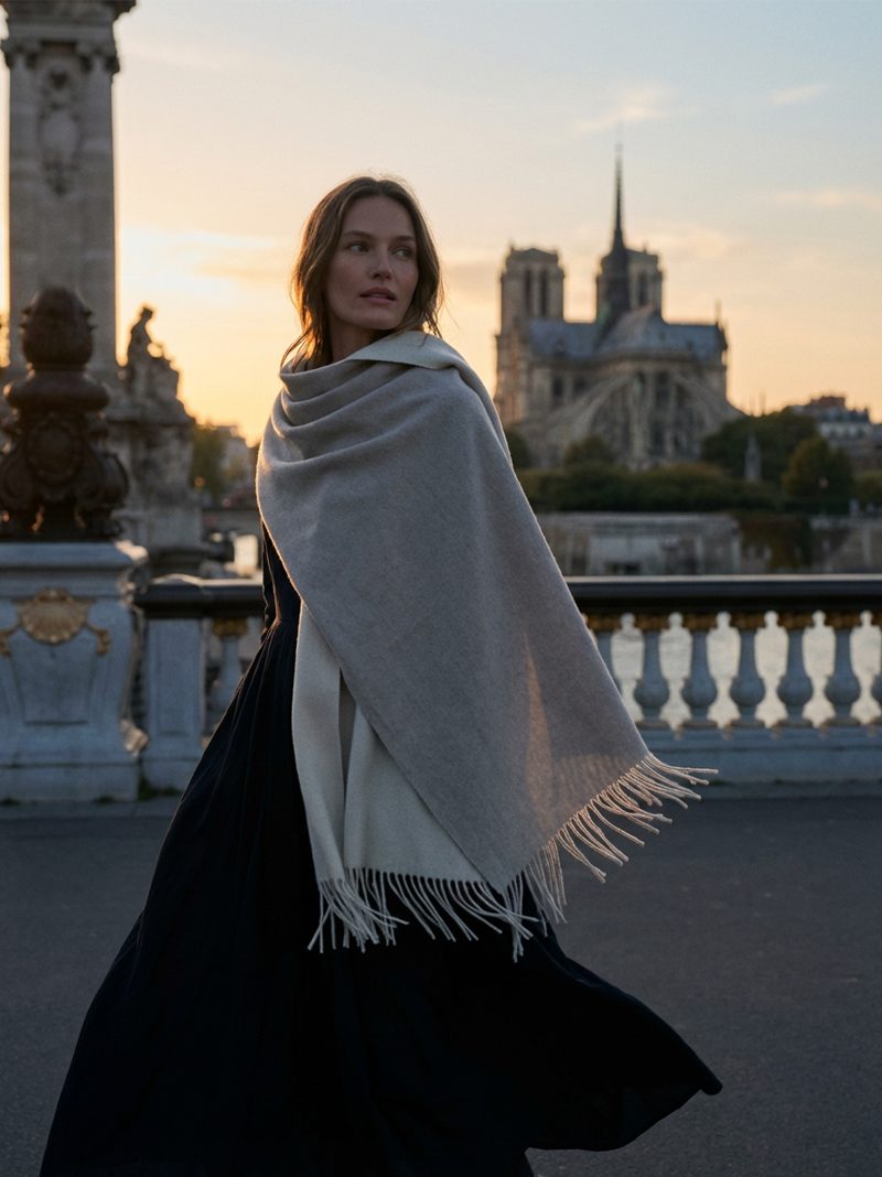Cashmere Scarf in Ivory